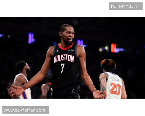 杜兰特关键时刻发威23投12中砍下28分助球队逆转取胜