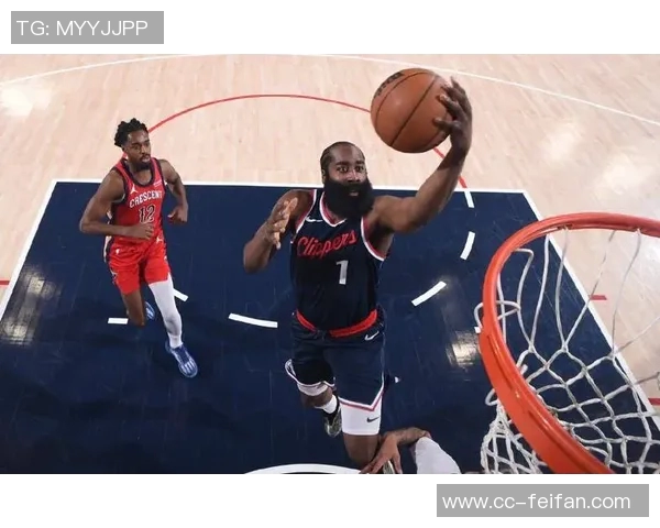 巴图姆称36岁哈登虽不如昔日辉煌但依然能贡献25分10助攻